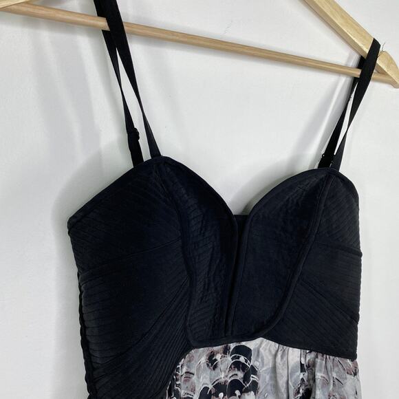 12th Street by Cynthia Vincent Women Black Floral Print Silk Mini Dress 2 Y2K - Picture 5 of 9